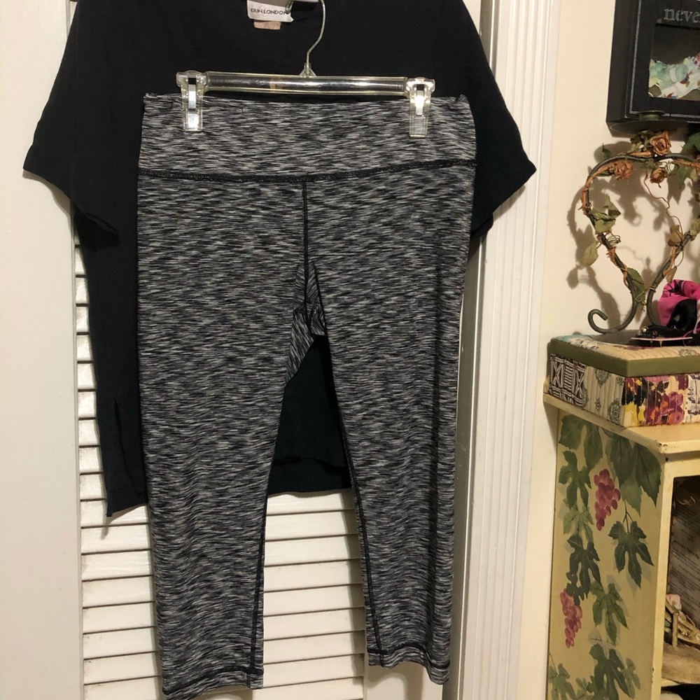20 Degree Yoga Workout Leggings - Picture 6 of 7